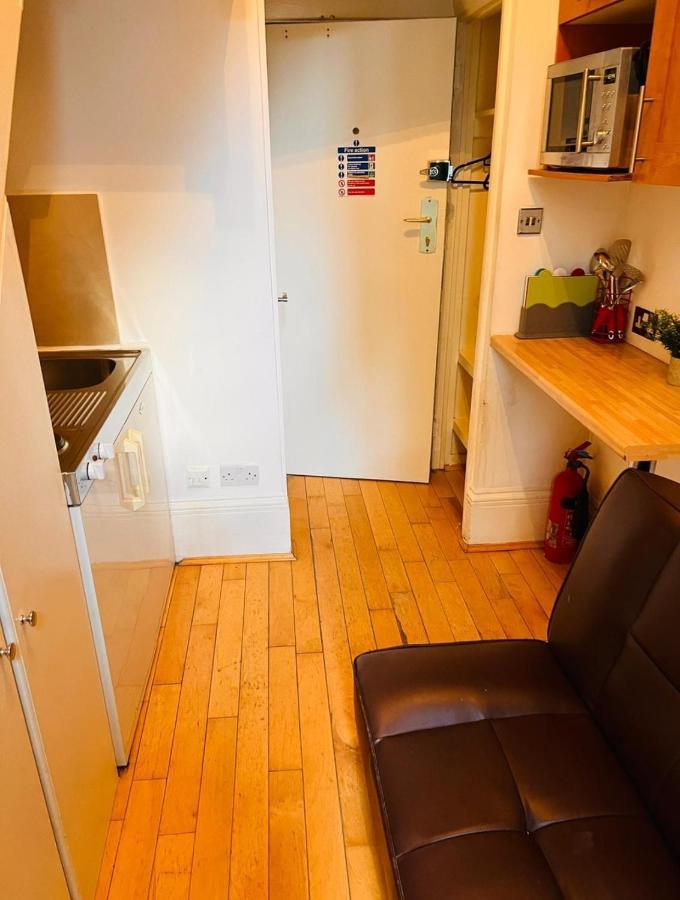 F10- Mezzanine 1St Floor Flat Fits 3 Near Paddington Apartment London Exterior photo